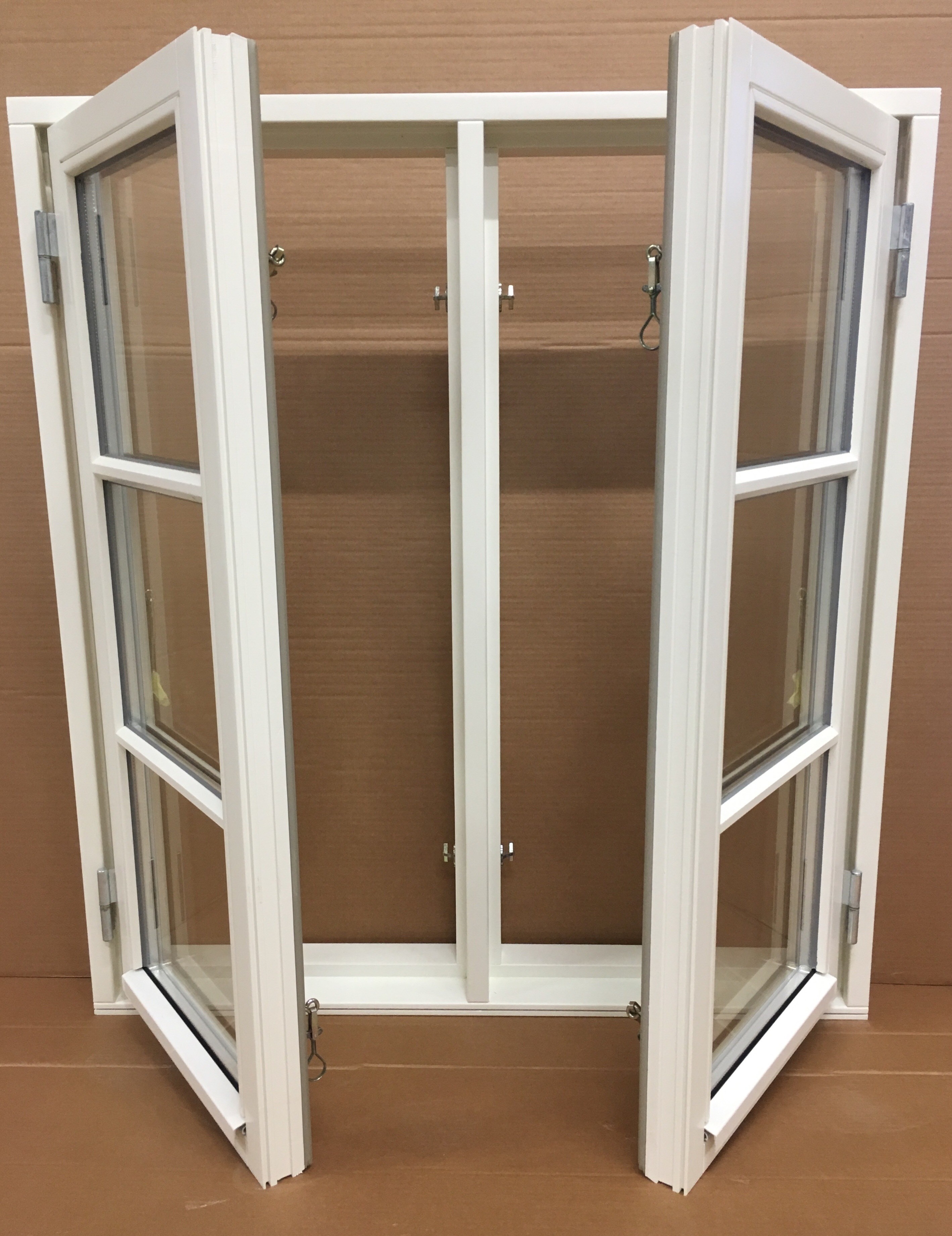 2 sash wooden window